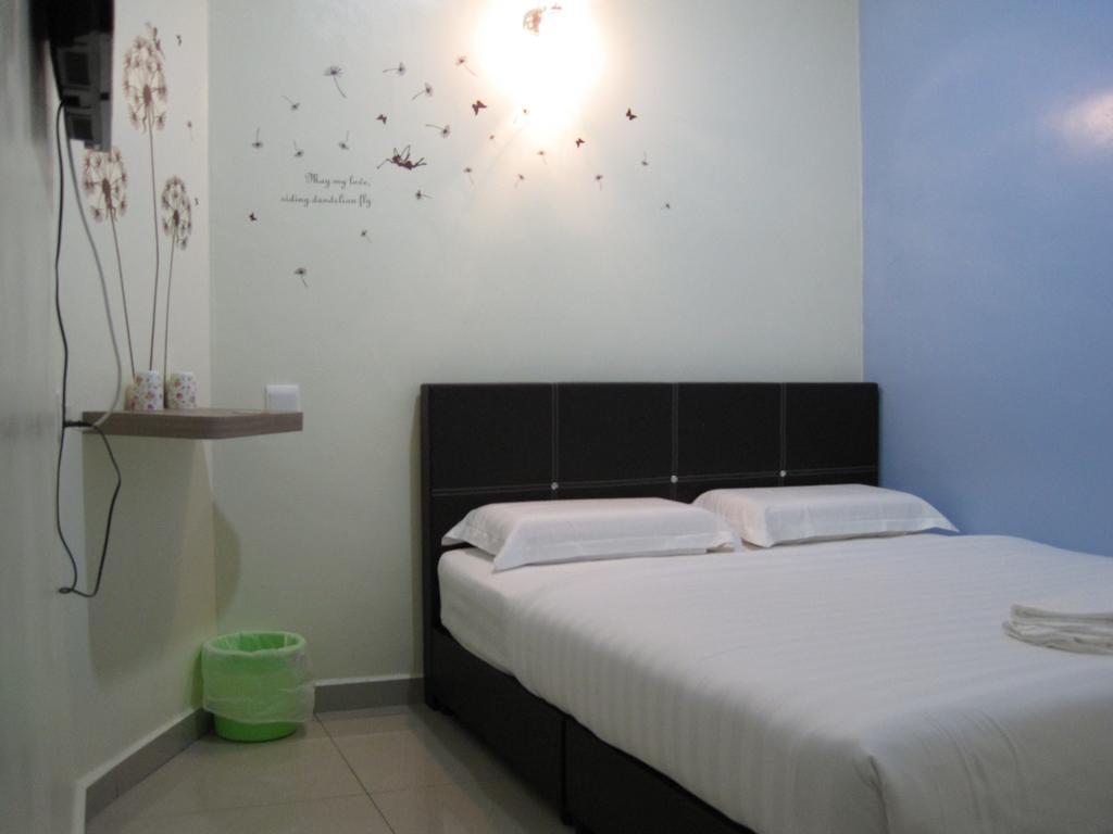 Max Inn Hotel Parit Raja Bilik gambar