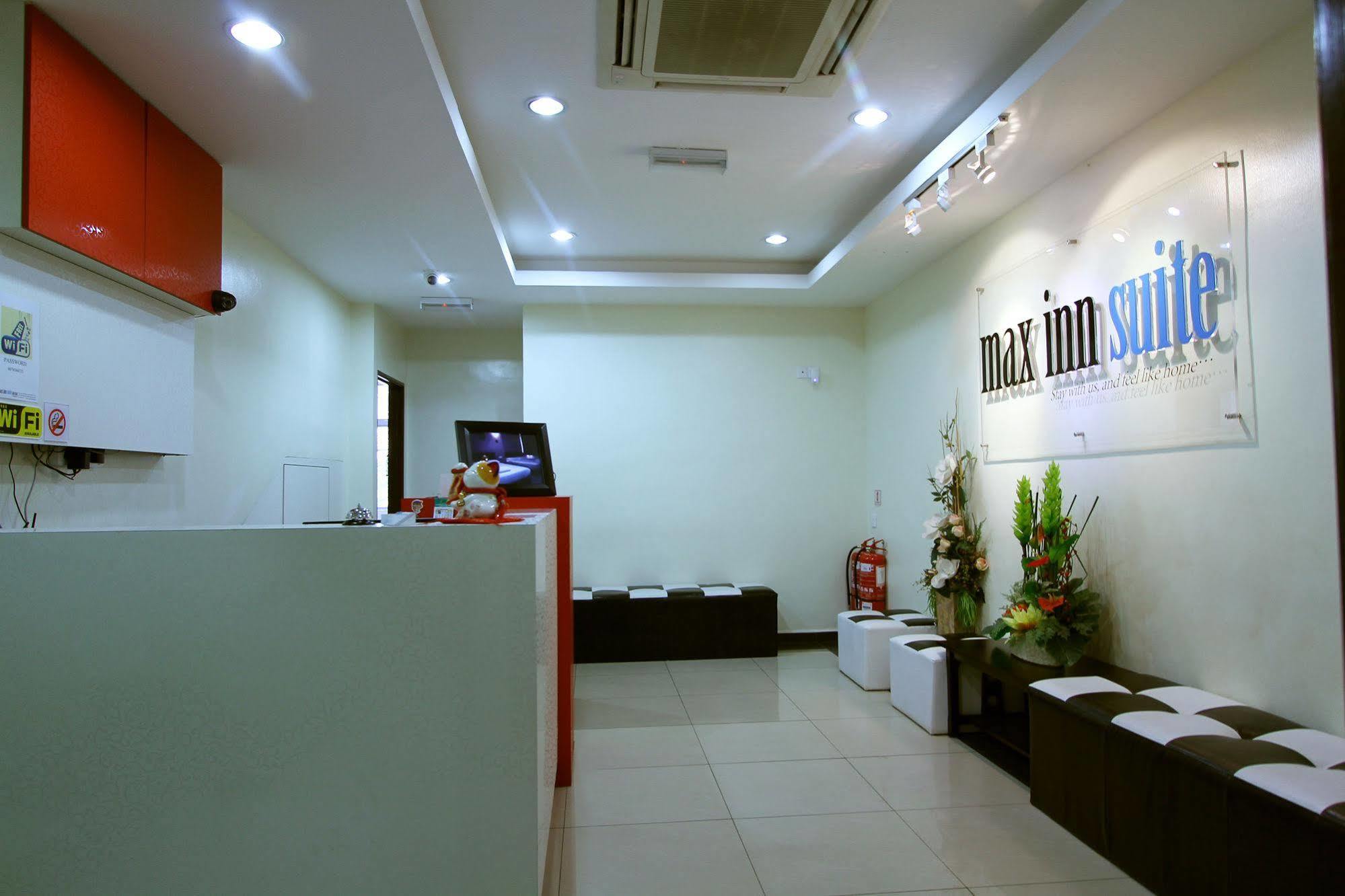 Max Inn Hotel Parit Raja Luaran gambar