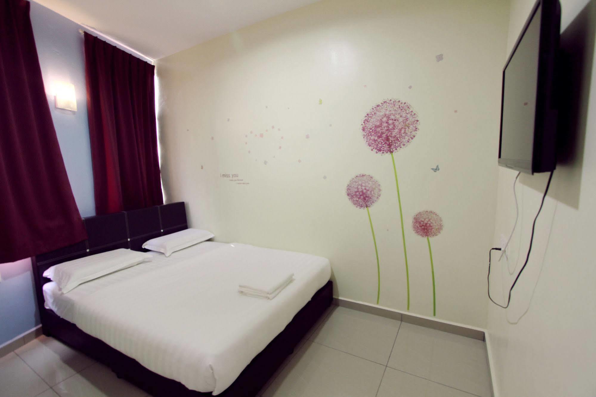 Max Inn Hotel Parit Raja Luaran gambar